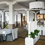Ros Hotel