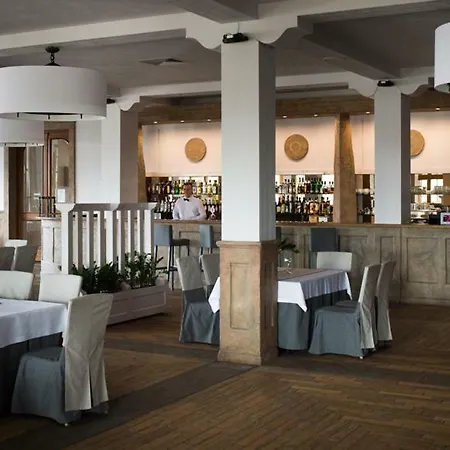 Hotel Roś
